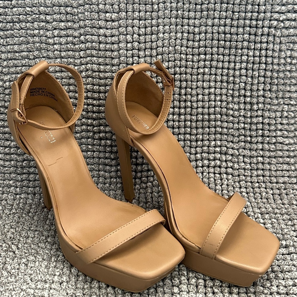 Forever 21 nude pump